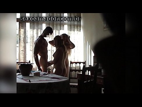 ❤️ လိင်မိတ်ဆွေများက ဧရာမယောက်ျားနှင့် သူနှင့်အတူ သုံးယောက်ကို ဖိတ်ခေါ်သည်။ Porn ဗီဒီယို my.porn-evooli.ru ️❤